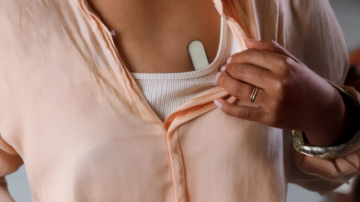 Person wearing Salyx Device